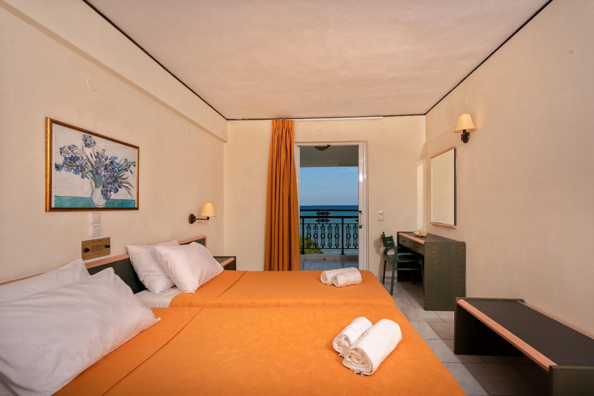 Porto Iliessa Hotel Argassi Bagian luar foto