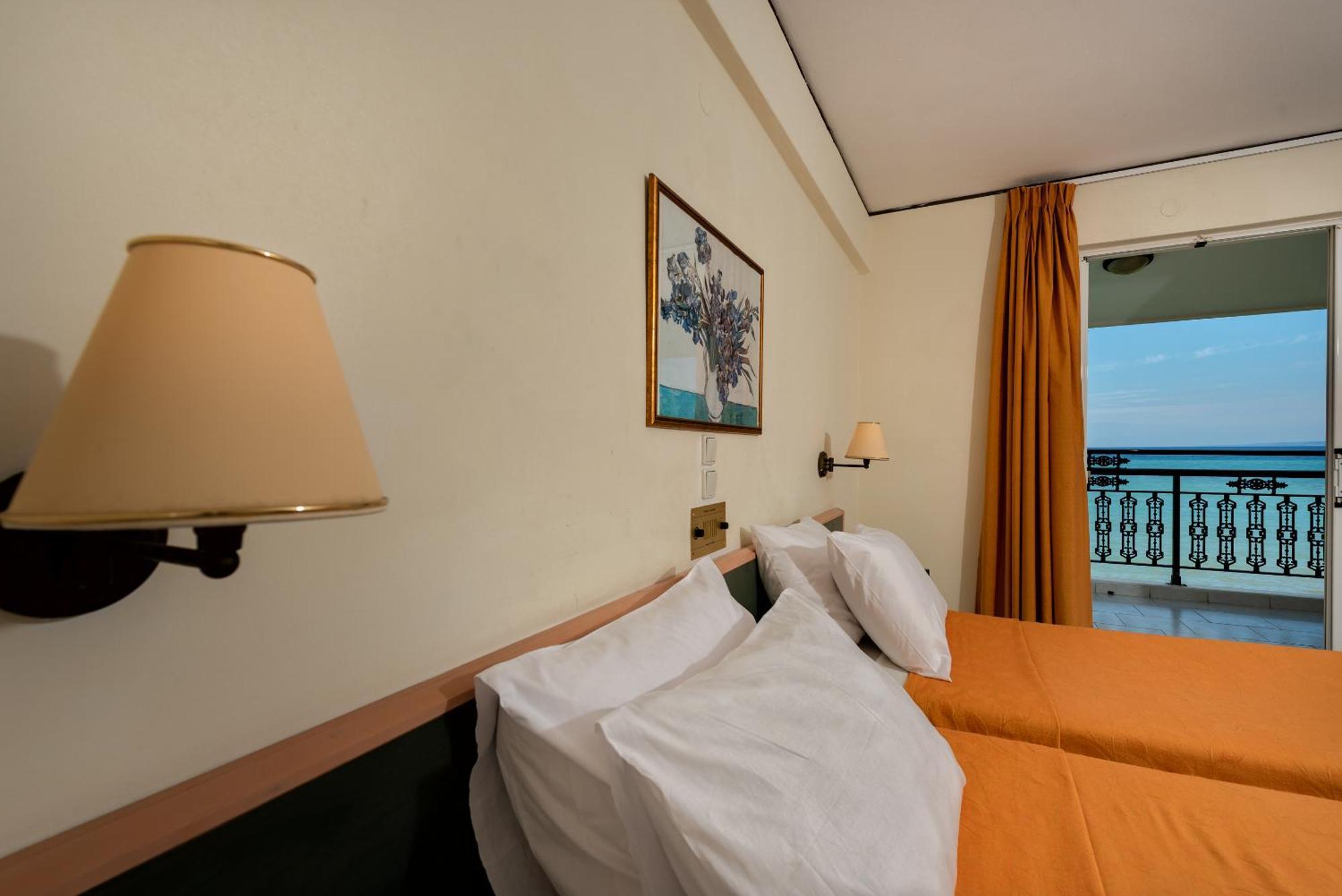 Porto Iliessa Hotel Argassi Bagian luar foto