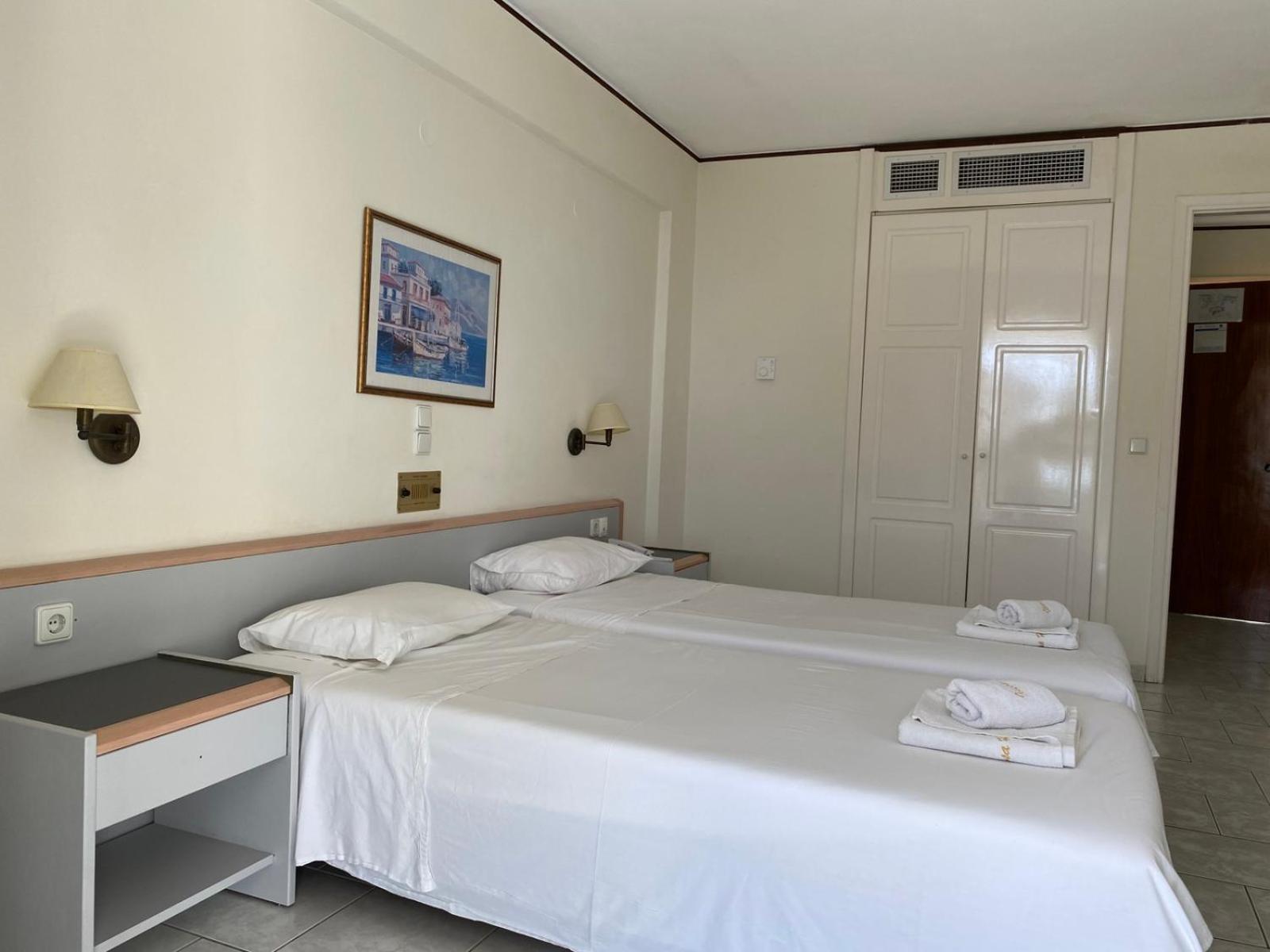 Porto Iliessa Hotel Argassi Bagian luar foto